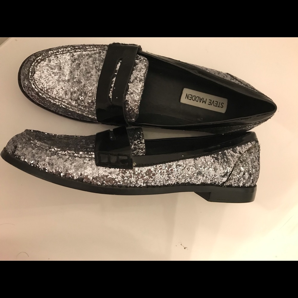 Steve Madden Silver Glitter Loafers